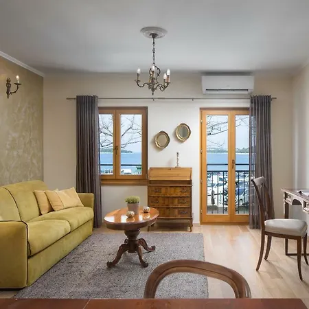 Valdibora Sea View Residence Rovinj Exterior photo